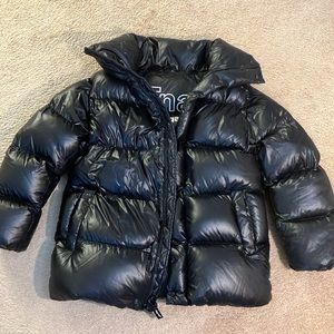 Gently Used Aritzia TNA Mega Puff Sz S in Black